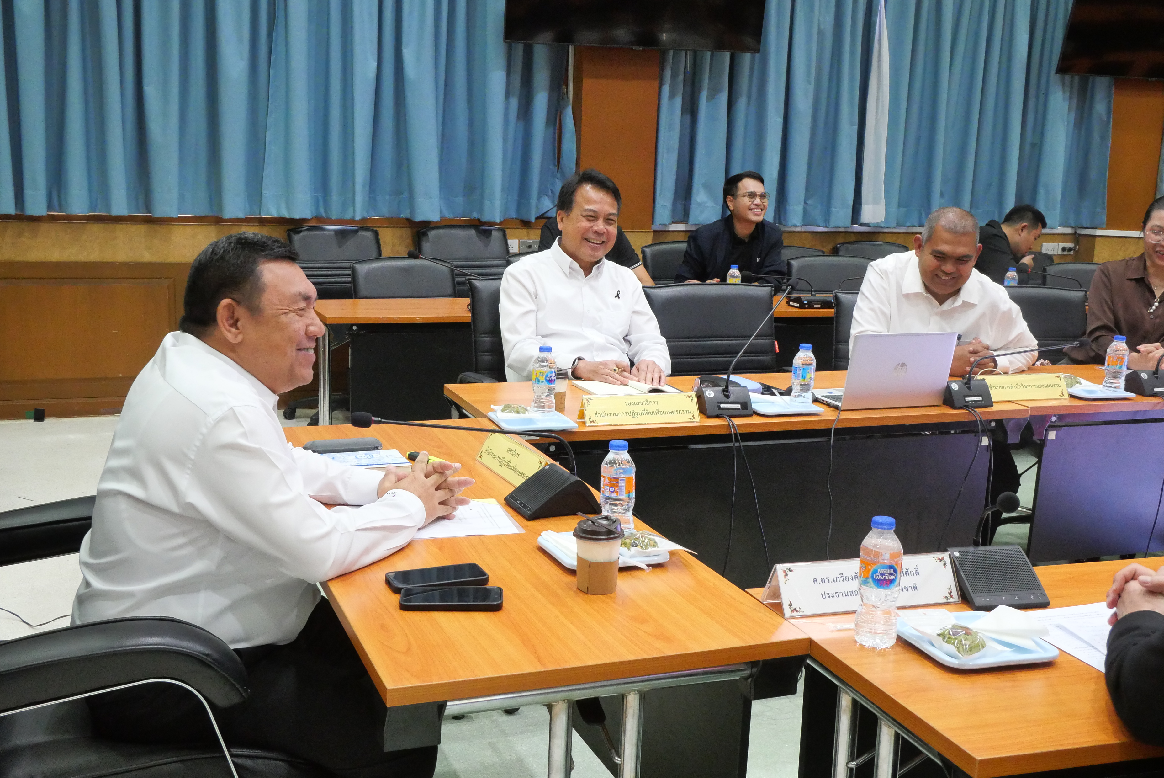 title - ส.ป.ก. ต้อนรับคณะสถาบันการสร้างชาติ (สกสช.) Nation-Buliding Institute (NBI) ในการเข้าเยี่ยมหน่วยงานองค์กร 